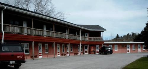 Cool City Motel Two Rivers Екстер'єр фото