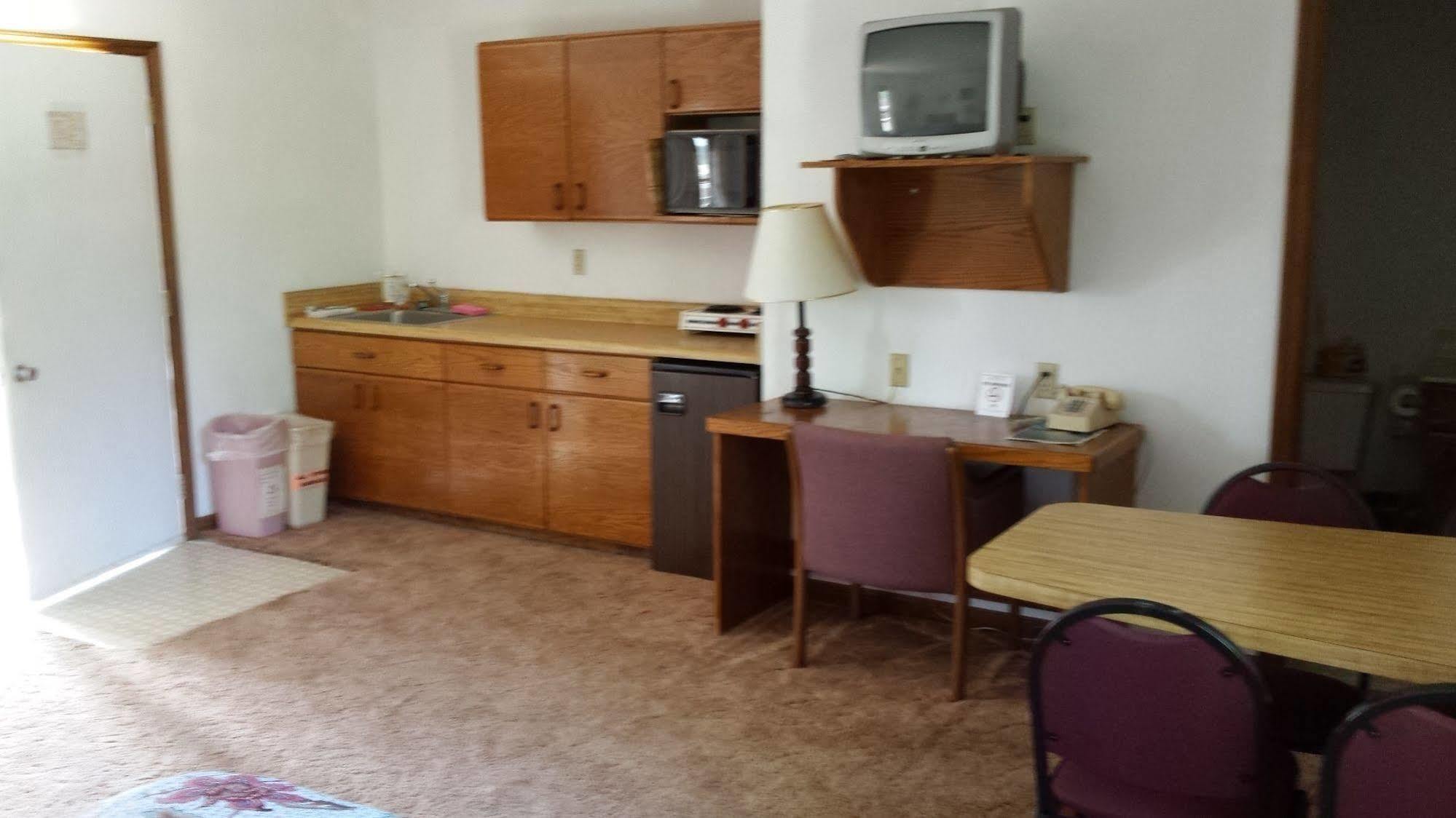 Cool City Motel Two Rivers Екстер'єр фото